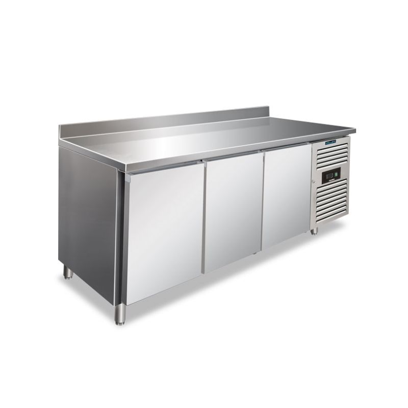 tavolo-refrigerato-tn-ventilato-3-ante-con-alzatina-cucine-professionali